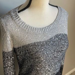 Belldini Lightweight Silver  Sequenced Long Sleeve Knit Tunic       Size M